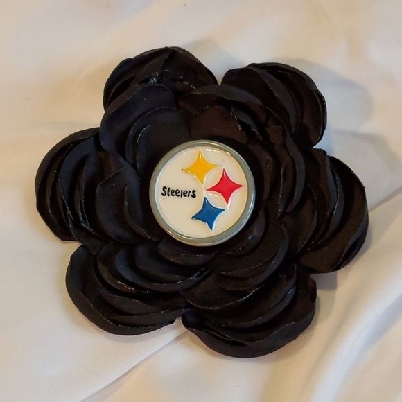 3.75 INCH NFL PITTSBURGH STEELERS FLOWER CLIPPY - Picture 1 of 2
